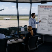 Krisenbehandlung im Flugtower als Vorbereitung für Entscheidungsfindung im Cockpit